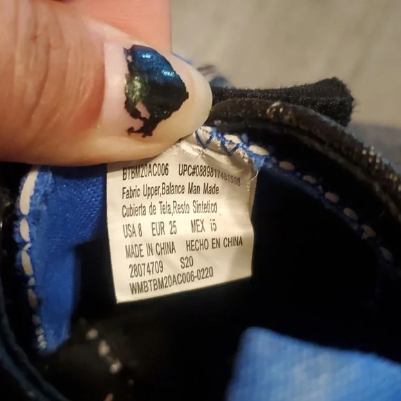 Kids Batman size 8 high top sneakers - Picture 6 of 8